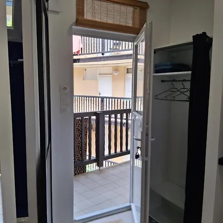 Apartment Dans Tour Mythique A Port Grimaud